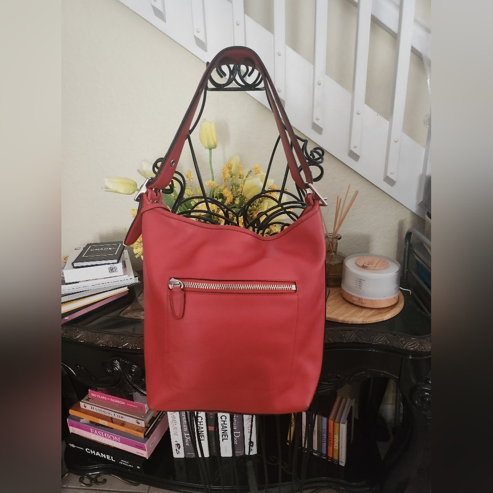 Coach leather shoulder bag - Picture 2 of 9